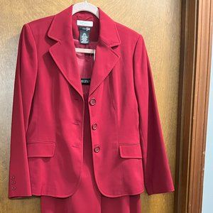Women's East 5th Pants Suit (2-piece) 10 petite Ruby Red